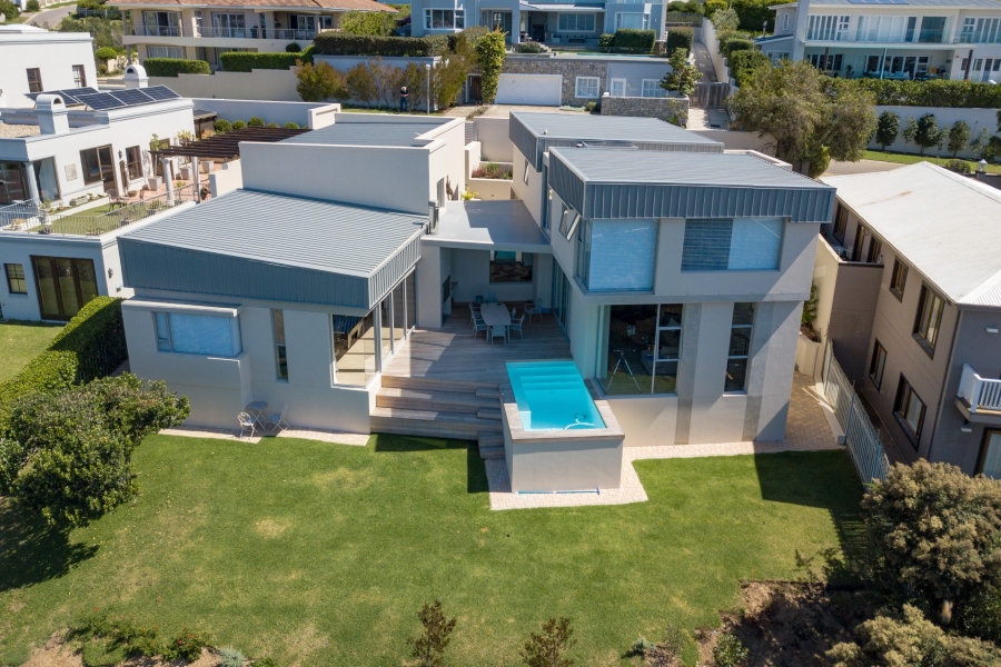 4 Bedroom Property for Sale in Whale Rock Western Cape